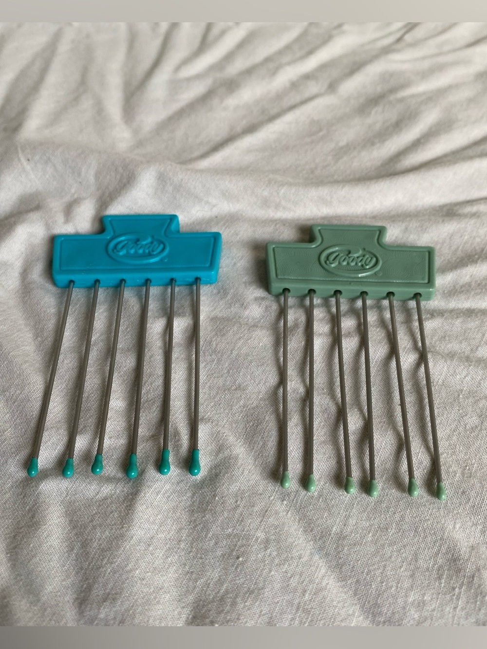 2 Vintage Goody Hair Pick Comb Tease Lift Metal Purse Travel Teal/Green